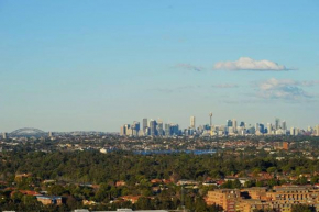 Modern Apartment with City View, Sydney